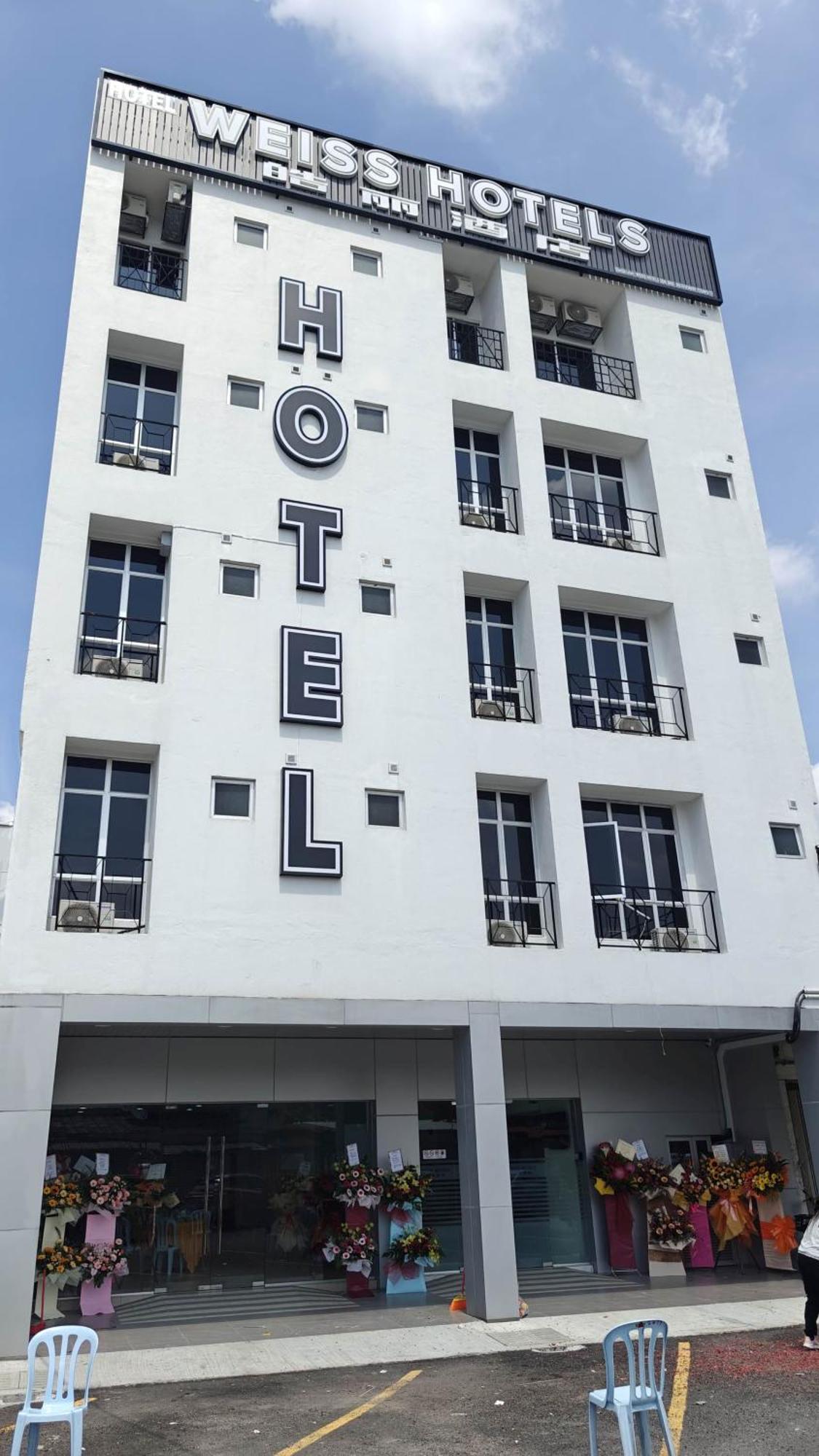Weiss Hotels Kepong Baru Kampong Jawa Tengah Exteriör bild