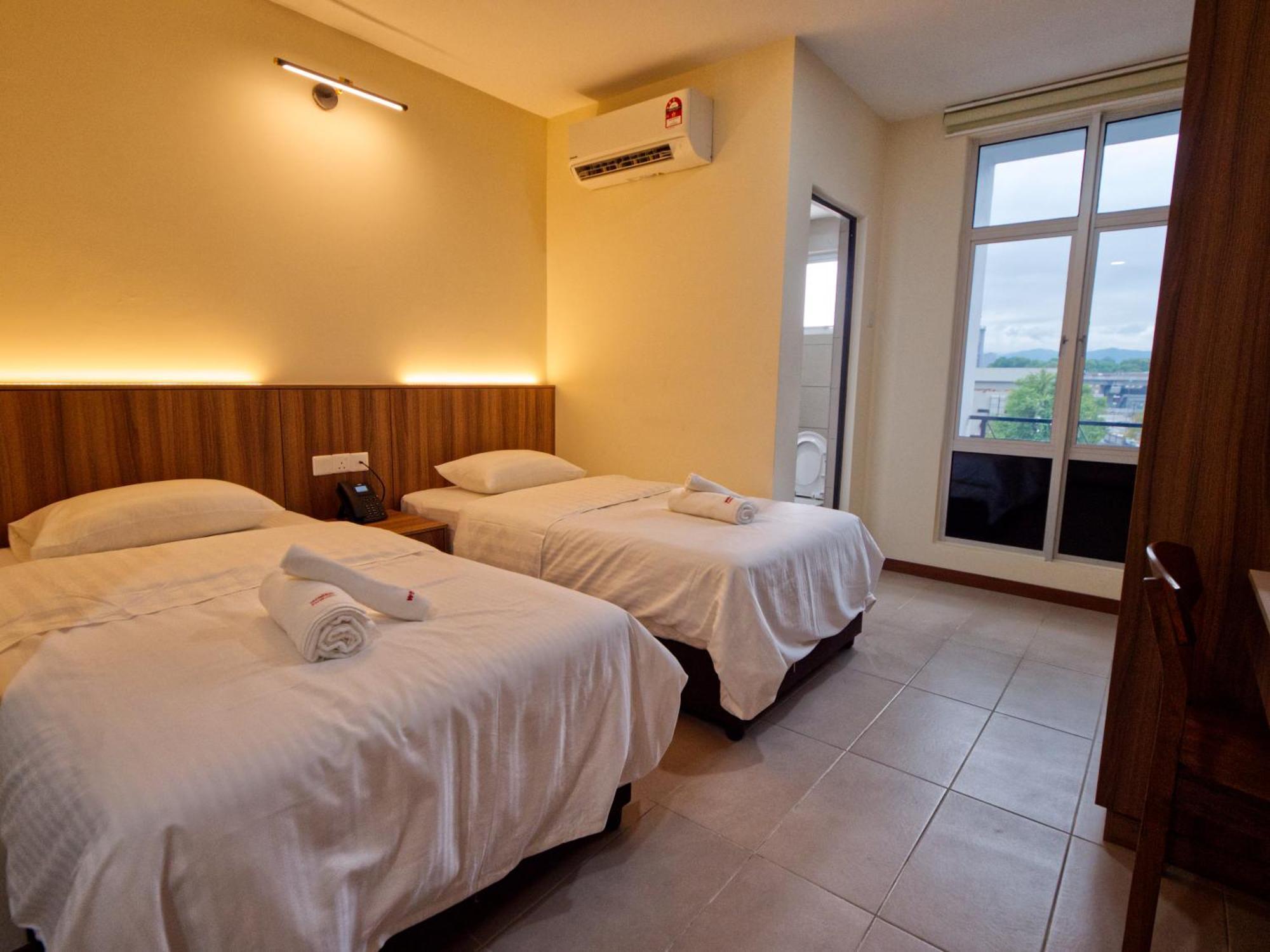 Weiss Hotels Kepong Baru Kampong Jawa Tengah Exteriör bild